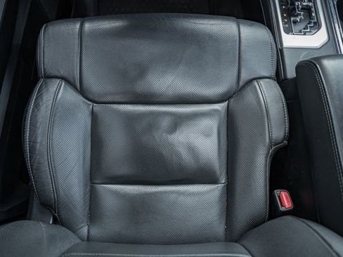 Used 2021 Toyota Tundra Platinum image 39