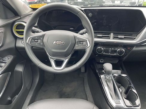 Used 2024 Chevrolet Trax ACTIV w/ Driver Confidence Package image 11