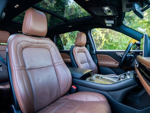 Used 2024 Lincoln Aviator Reserve w/ Elements Package Plus image 14