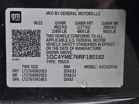 Used 2024 Chevrolet Silverado 2500 Custom w/ Custom Value Package image 17