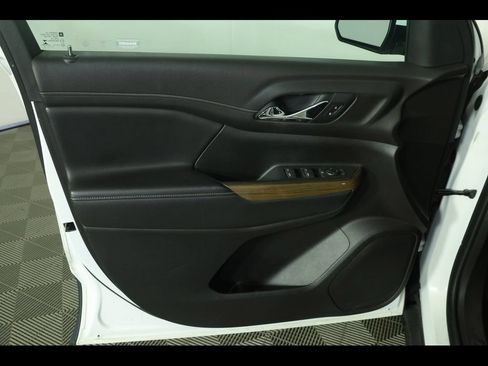 Used 2019 GMC Acadia SLE FWD image 15
