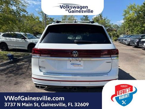 Certified 2024 Volkswagen Atlas SEL Premium R-Line AWD/4WD image 5