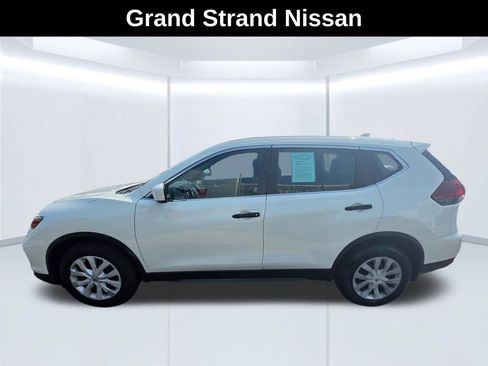 Used 2018 Nissan Rogue S FWD image 2