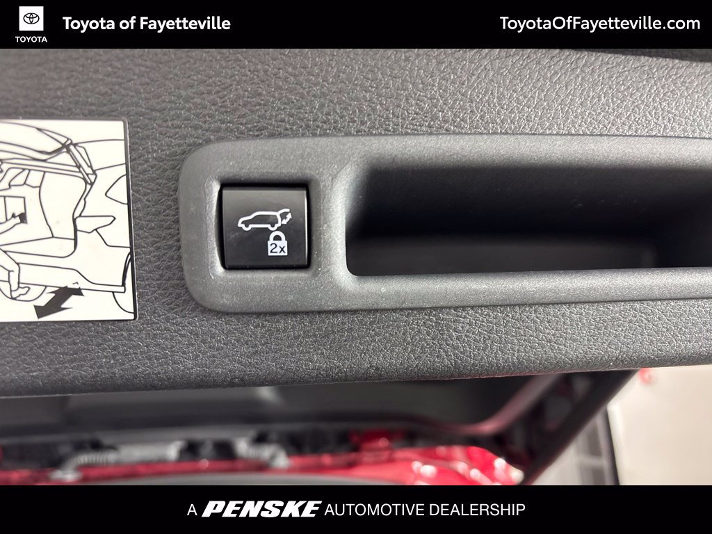 Certified 2023 Toyota Sienna Limited FWD image 24