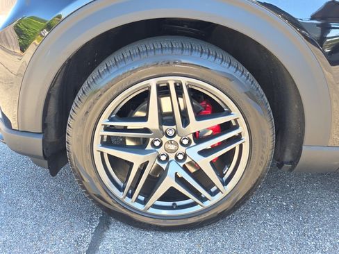 Used 2025 Ford Explorer ST RWD image 9