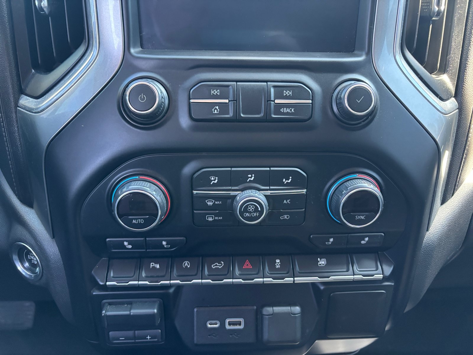 Used 2019 Chevrolet Silverado 1500 LT w/ Texas Edition RWD image 17