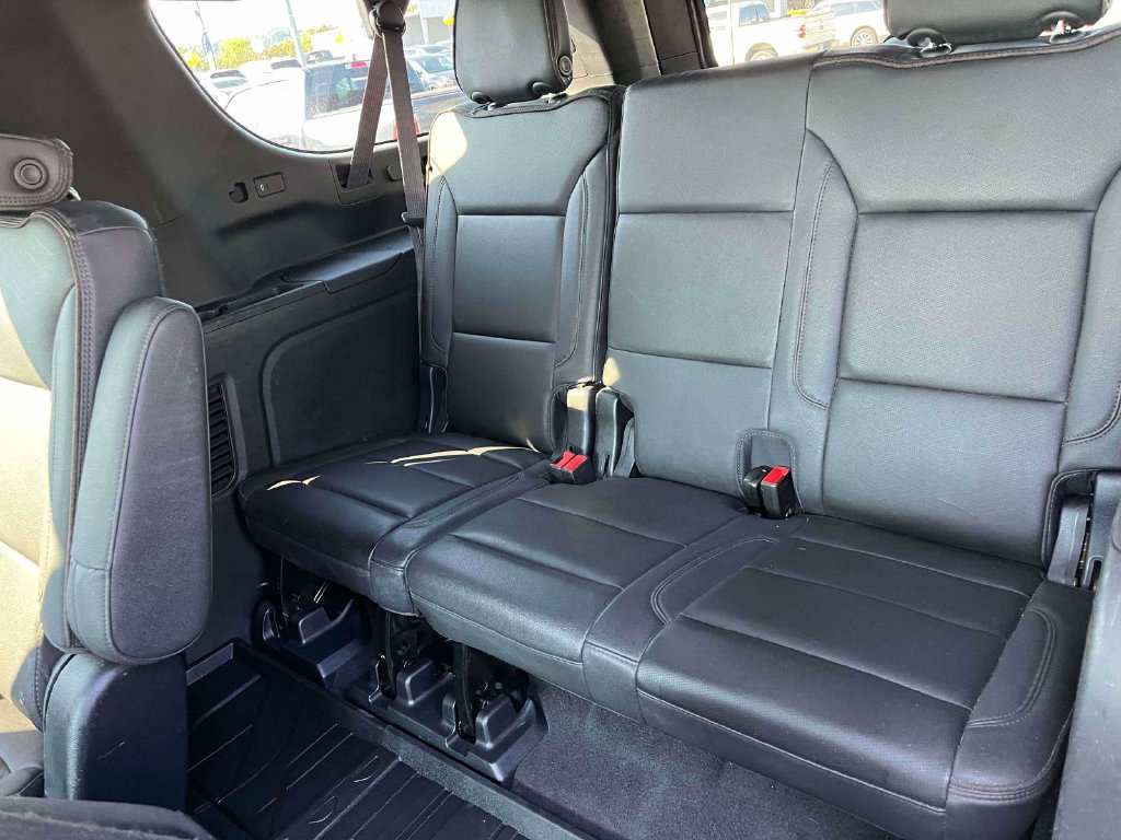 Used 2023 Chevrolet Suburban High Country w/ Advanced Technology Package AWD/4WD image 8