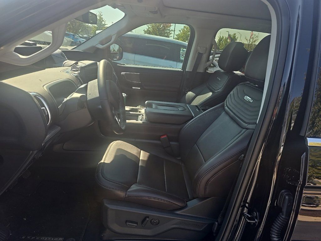 Used 2026 Ford Expedition Max Platinum w/ Platinum Ultimate Package AWD/4WD image 5
