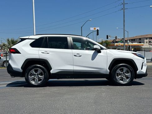 Used 2024 Toyota RAV4 XLE AWD/4WD image 6