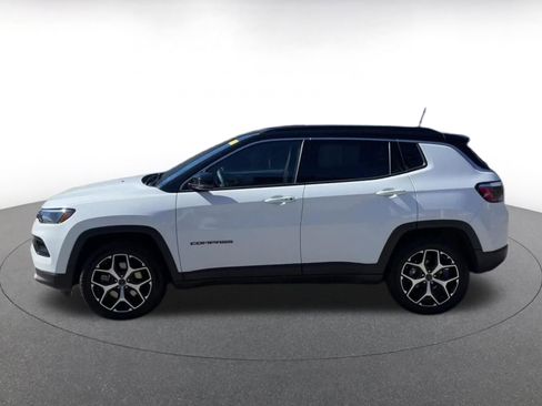Used 2025 Jeep Compass Limited image 8