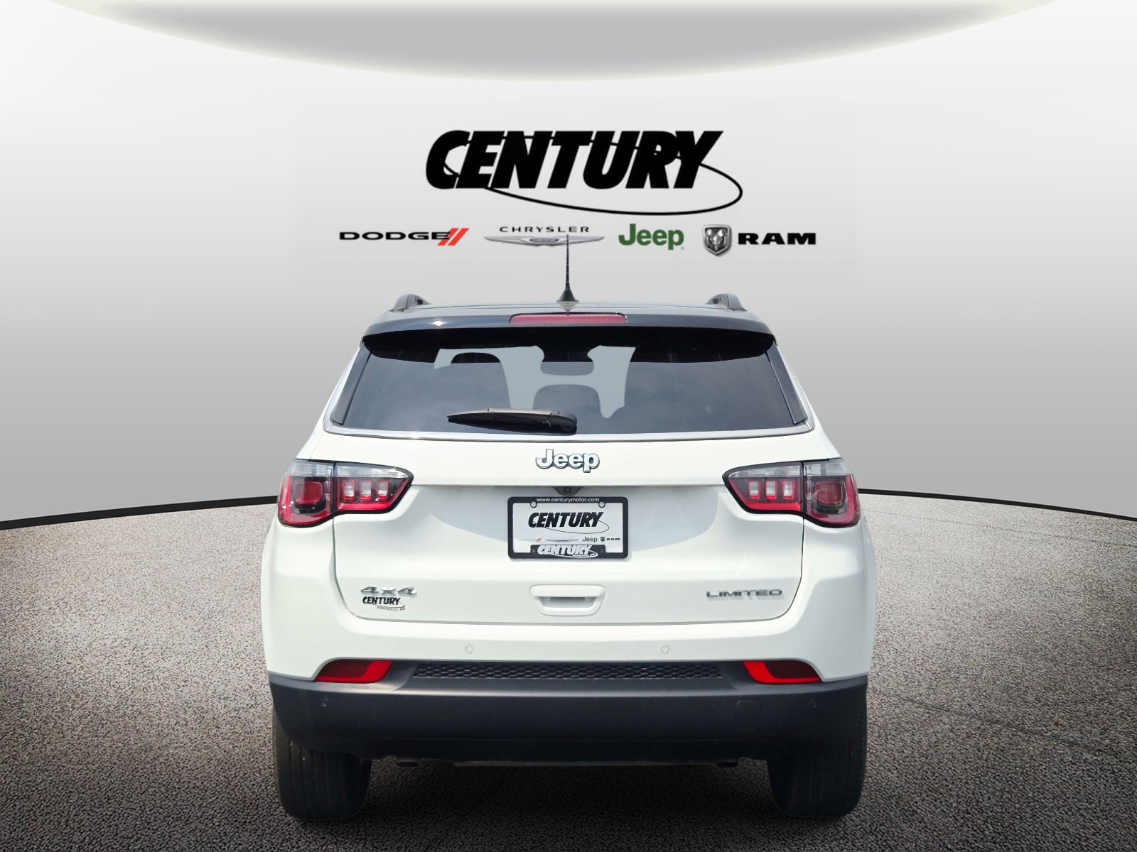 Used 2025 Jeep Compass Limited AWD/4WD image 5