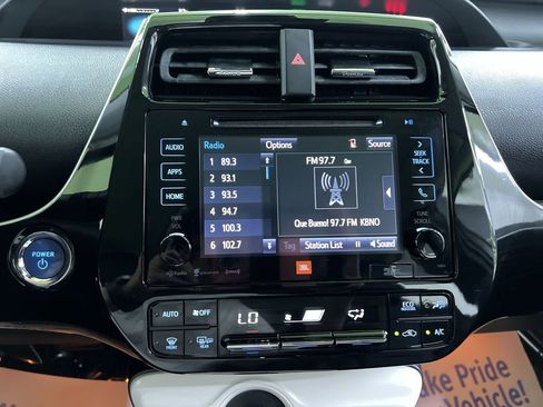 Used 2017 Toyota Prius FWD image 21