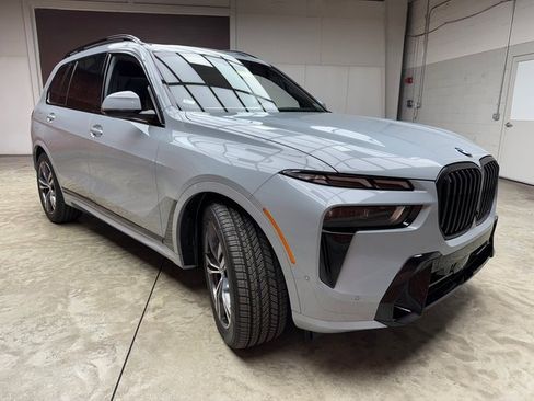 New 2026 BMW X7 xDrive40i w/ Executive Package image 7