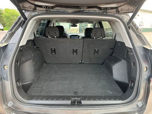 Used 2019 GMC Terrain SLE w/ Driver Convenience Package FWD image 28