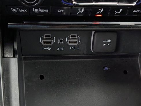 Used 2024 Jeep Grand Cherokee L Altitude image 24