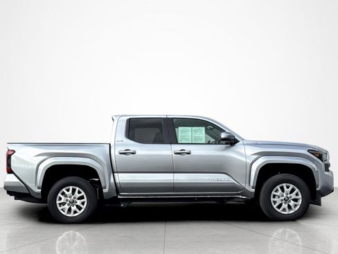 Certified 2025 Toyota Tacoma SR5 image 6