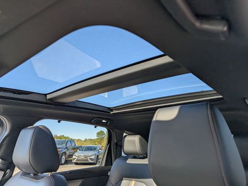 Used 2025 MAZDA CX-90 Plug-In Hybrid w/ Premium Plus image 15