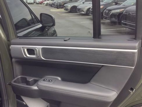 Used 2025 Hyundai Santa Fe Limited image 21