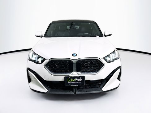 Used 2025 BMW X2 xDrive28i image 2