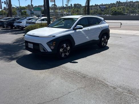 Used 2025 Hyundai Kona SEL FWD image 1