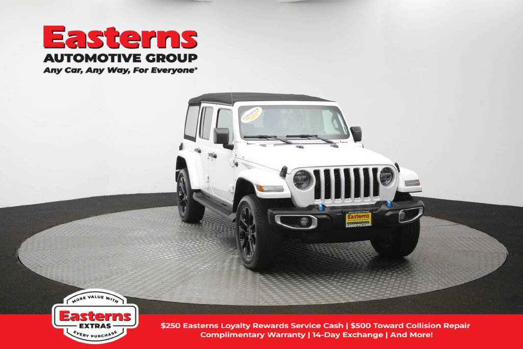 Used 2022 Jeep Wrangler Unlimited Sahara w/ Cold Weather Group AWD/4WD image 53