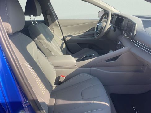 Used 2025 Hyundai Elantra Sport image 21