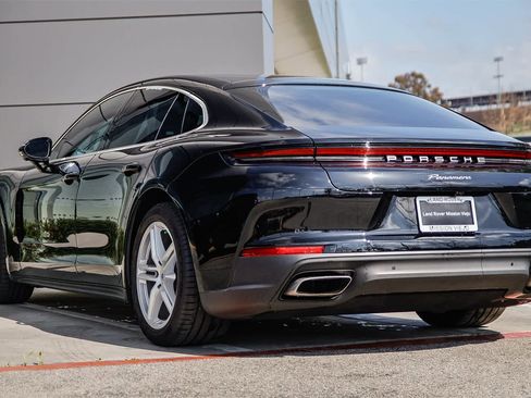 Used 2025 Porsche Panamera 4 image 6