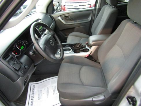 Used 2005 MAZDA Tribute I FWD image 20