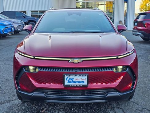 New 2026 Chevrolet Equinox EV LT image 2