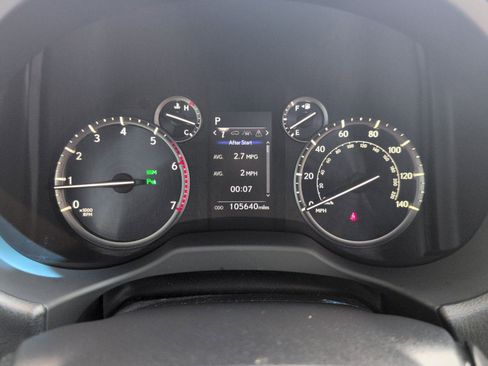 Used 2020 Lexus GX 460 Premium w/ Premium Package image 10