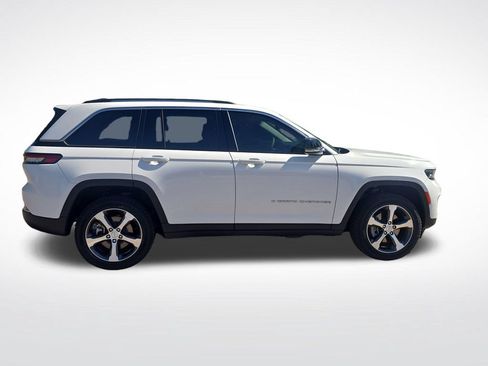 Used 2023 Jeep Grand Cherokee 4WD 4xe image 8