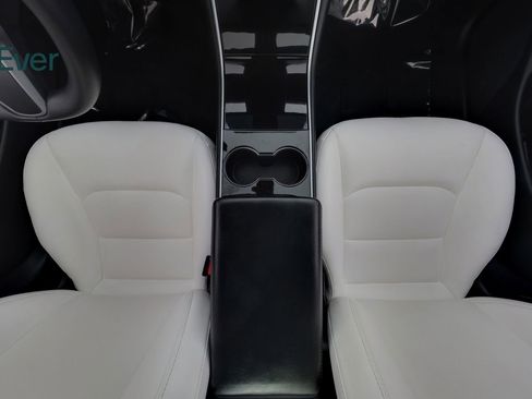 Used 2020 Tesla Model 3 Standard Range Plus RWD image 27