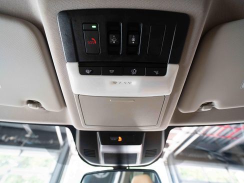 Used 2023 Nissan Rogue Platinum w/ Platinum Premium Package AWD/4WD image 18