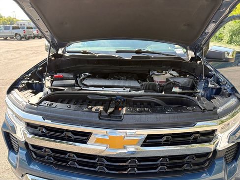 Used 2024 Chevrolet Silverado 1500 LT AWD/4WD image 32