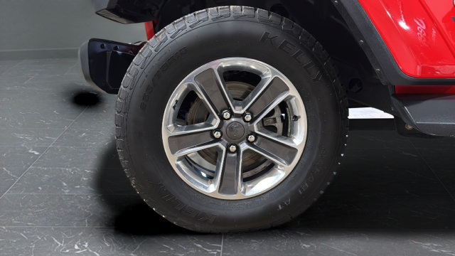 Used 2020 Jeep Wrangler Unlimited Sahara AWD/4WD image 32