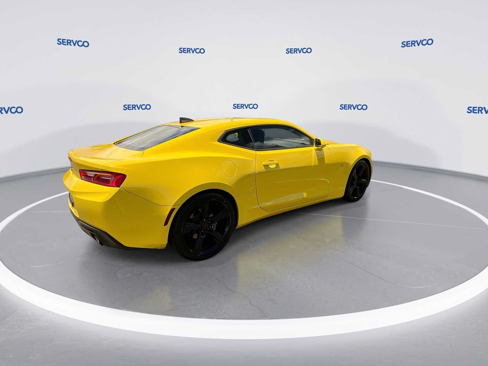Used 2018 Chevrolet Camaro LT RWD image 8
