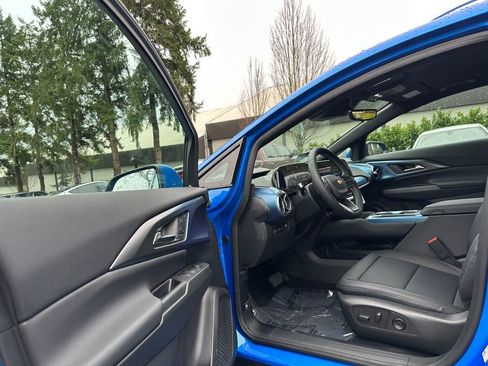 Used 2026 Chevrolet Equinox EV LT w/ Convenience Package II image 20