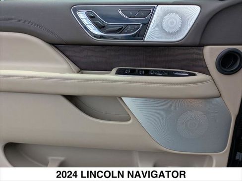 New 2024 Lincoln Navigator Reserve image 10
