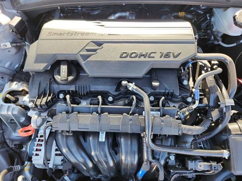 Used 2024 Hyundai Elantra SEL w/ Convenience Package image 16