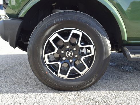 New 2025 Ford Bronco Outer Banks image 25