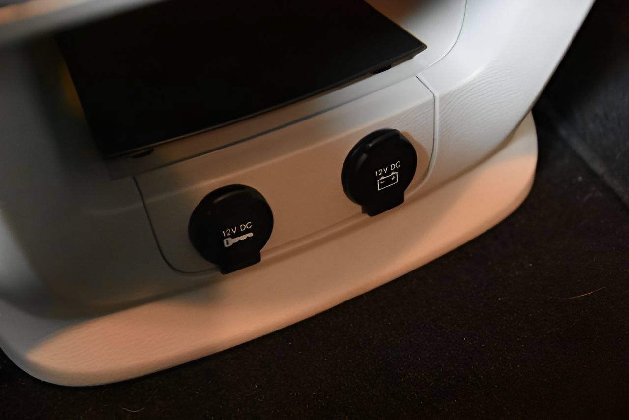 Used 2018 Dodge Grand Caravan SE w/ UConnect Hands-Free Group FWD image 20