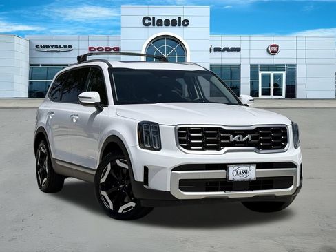 Used 2025 Kia Telluride S AWD/4WD image 1