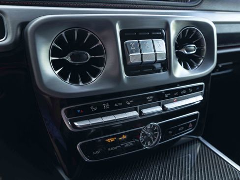 Used 2024 Mercedes-Benz G 63 AMG 4MATIC w/ Manufactur Interior Package image 33