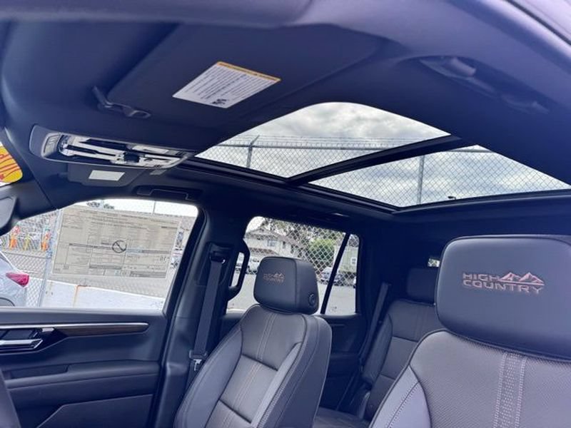 New 2026 Chevrolet Tahoe High Country AWD/4WD image 15
