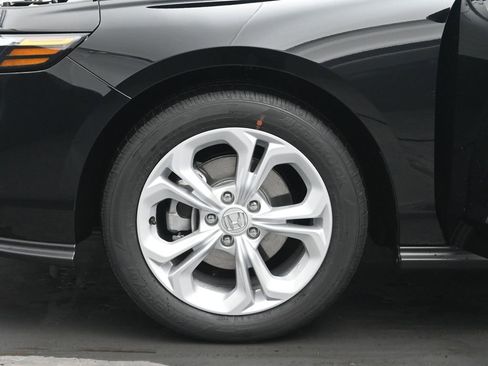New 2026 Honda Accord LX image 28