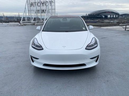 Used 2018 Tesla Model 3 Long Range image 3