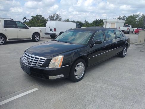 Used 2008 Cadillac DTS Limousine FWD image 1