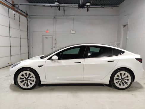 Used 2022 Tesla Model 3 Long Range image 18