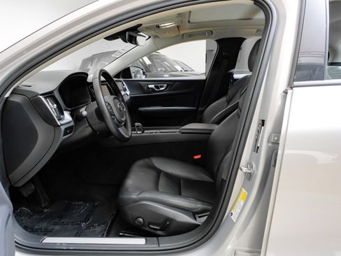 Used 2024 Volvo S60 B5 Core AWD/4WD image 4