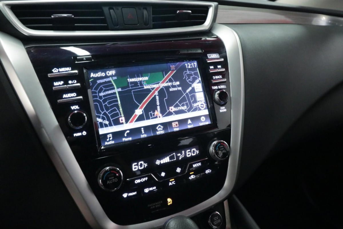 Used 2018 Nissan Murano S FWD image 18